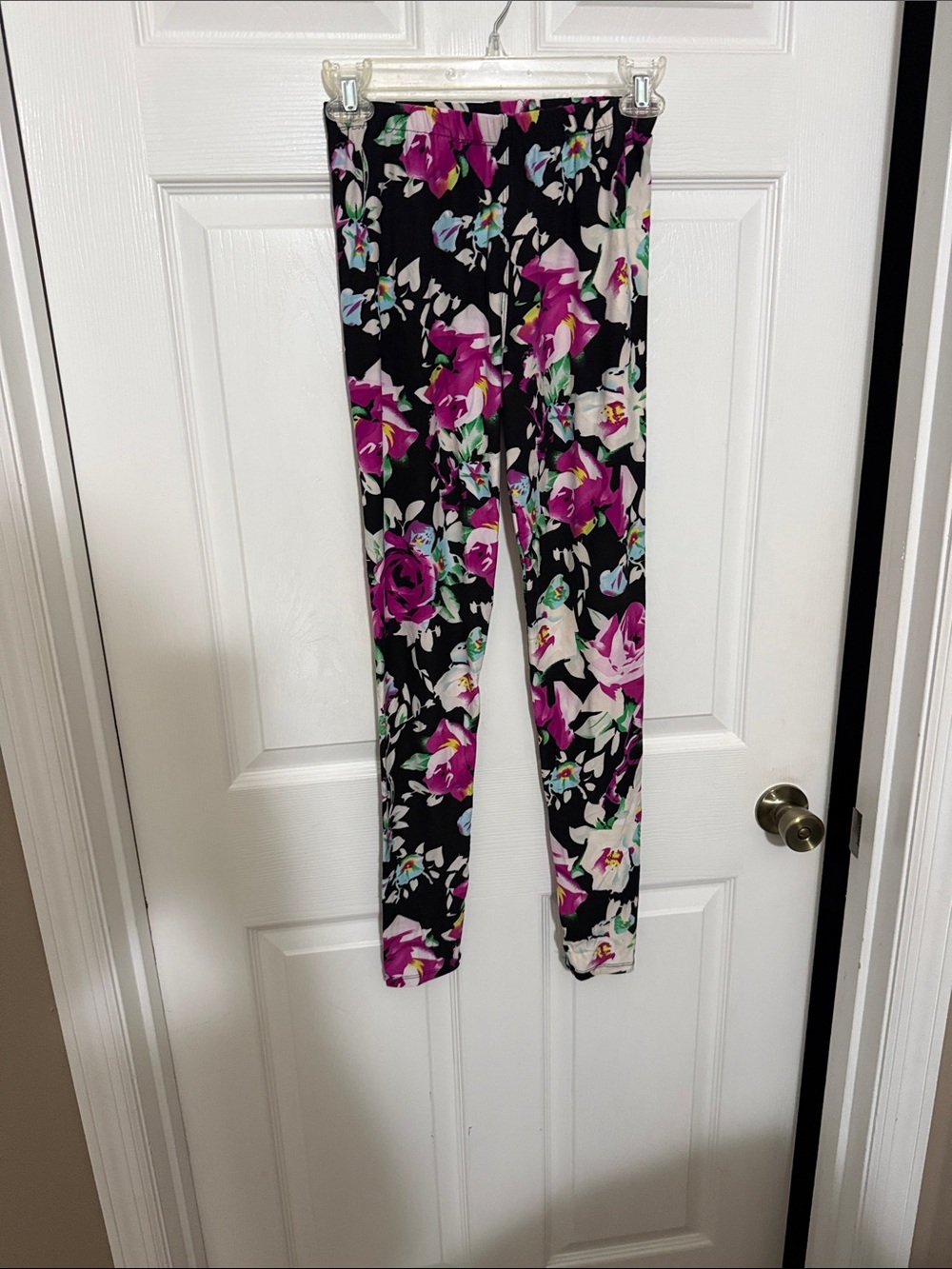 Girls Black Floral Leggings with Pink and White Blooms